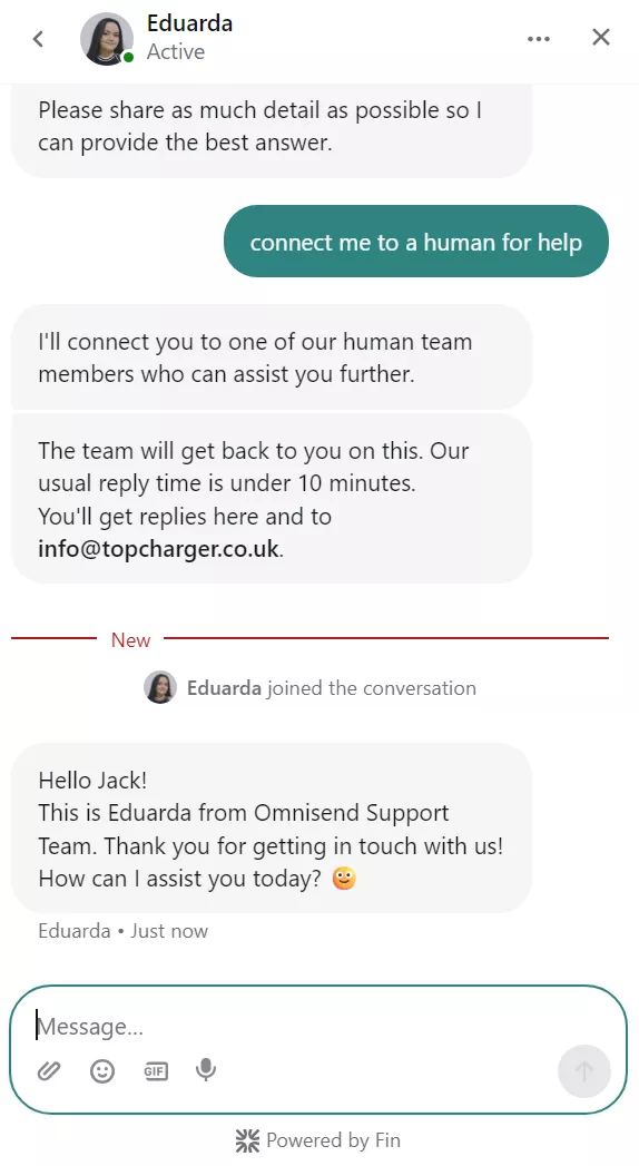 Omnisend support chat showing handoff to a human agent named Eduarda